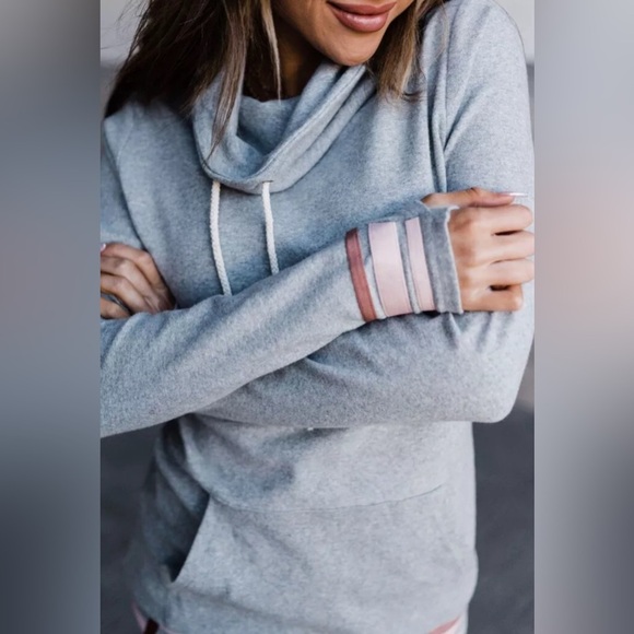 AMPERSAND AVE Tops - Ampersand Avenue Womens Cowl Neck Sweatshirt Size L Mad About You Gray Pink
